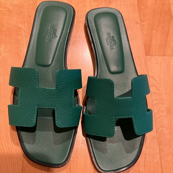 HERMES Oran sandal -size 37- Green (vert émeraude) in Epsom calfskin. - Picture 4 of 8